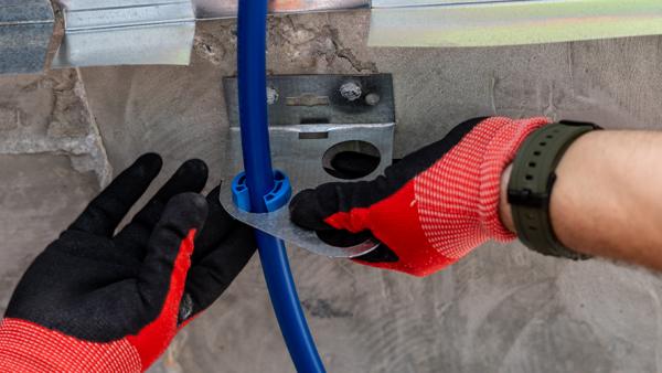 Overhead suspended pipe support clamps and hangers for commercial installations