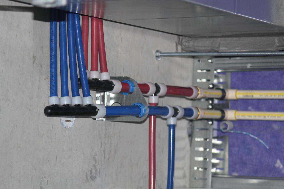 pex pipe in commercial build